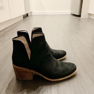 Hinge - Suede Slit Ankle Bootie